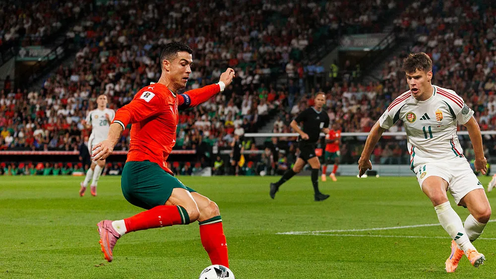 Ronaldo trong trận đấu với Hungary