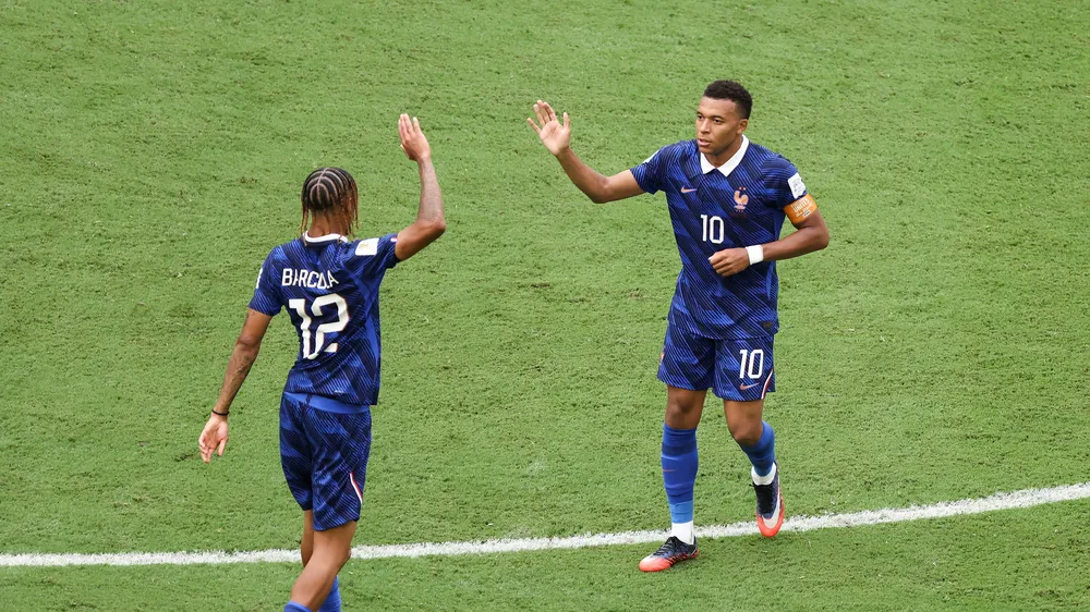Barcola và Mbappe ở World Cup (Ảnh: THX)