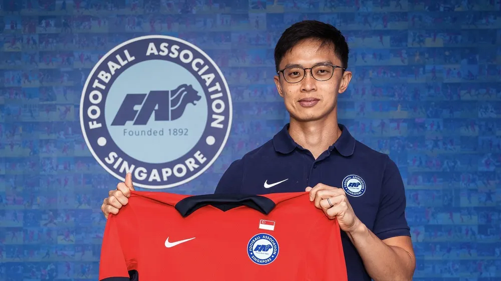 HLV Gavin Lee đang làm rất tốt với tuyển Singapore (Ảnh: FAS)