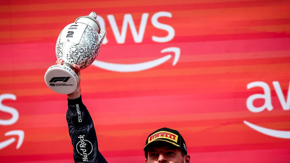 Verstappen ở Hungarian Grand Prix hồi tháng 7 (Ảnh: THX)