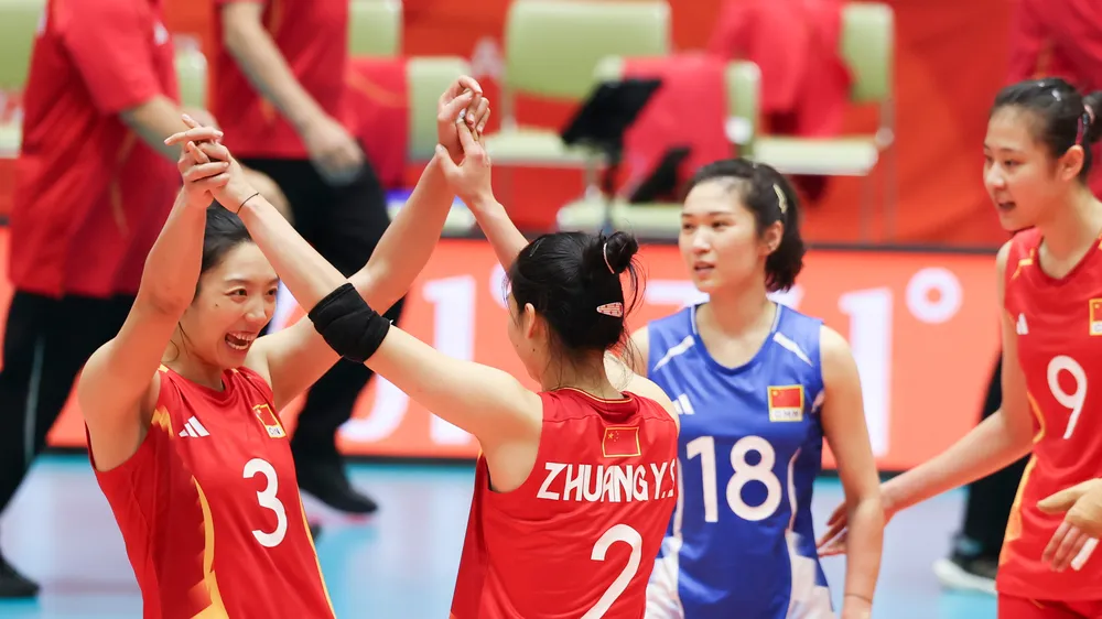 Bóng chuyền nữ Trung Quốc vừa thắng Kazakhstan (Ảnh: THX)