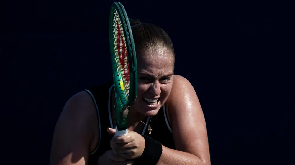 Ostapenko (Ảnh: THX)