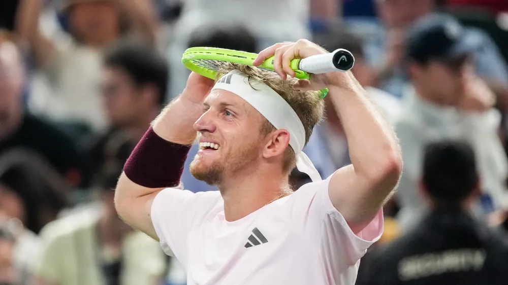 Davidovich Fokina vô địch Shanghai Masters
