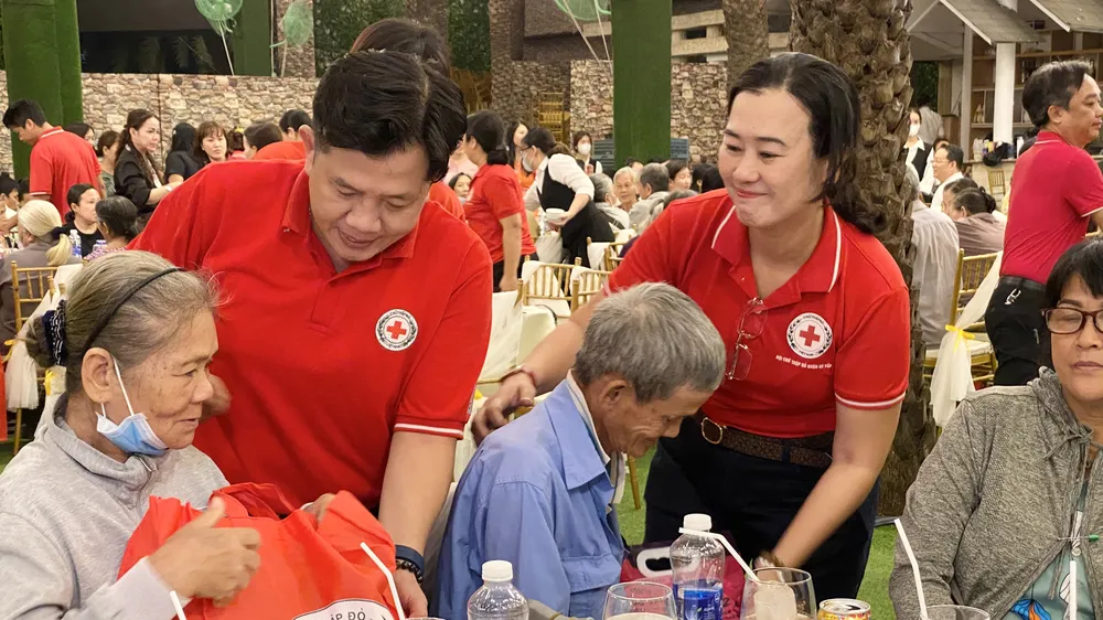 Đêm nhân ái dành cho người nghèo, khuyết tật