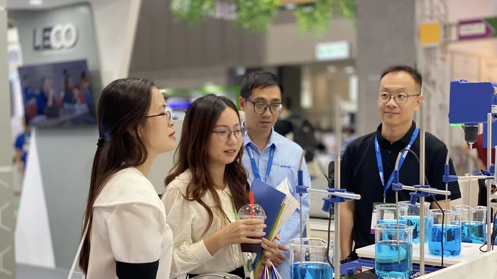 Nhiều thiết bị, giải pháp công nghệ mới tại Analytica Vietnam 2025