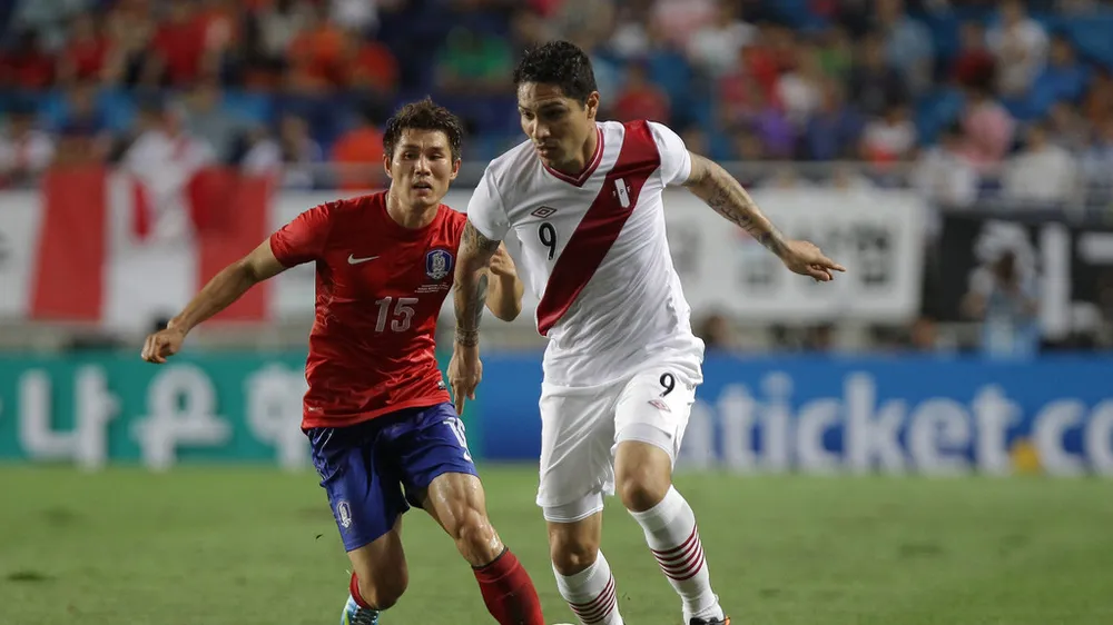 Mất Paolo Guerrero (phải) là tổn thất lớn cho Peru. Ảnh Getty Images.