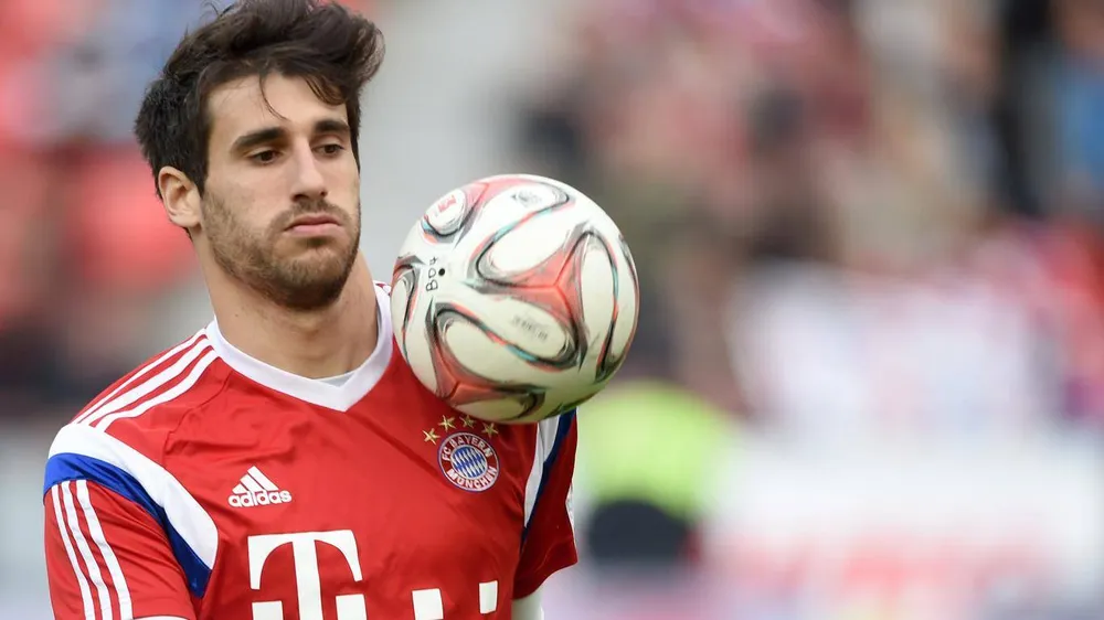 Javi Martinez từng trải nghiệm trận đ8ấu ở Sanchez Pijzuan.