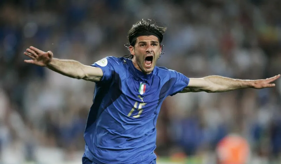 Vincenzo Iaquinta ăn mừng bàn thắng ở World Cup 2006