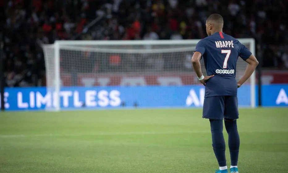 Lương khủng giữ chân Kylian Mbappe