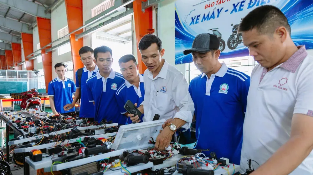 Chương trình hướng tới đào tạo thợ bảo dưỡng, sửa chữa xe điện, phục vụ nhu cầu chuyển sang sử dụng phương tiện giao thông xanh