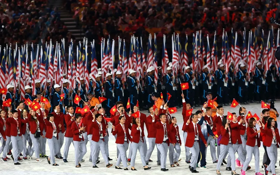 Các HLV, VĐV có thành tích tại SEA Games 29 được nhận thưởng trực tiếp vào tài khoản cá nhân. Ảnh: NGỌC HẢI