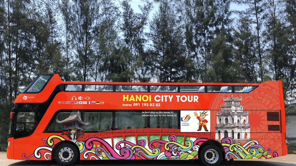 Xe buýt 2 tầng sẽ miễn phí cho tất cả thành viên có thẻ tham dự SEA Games 31. Ảnh: DLHN