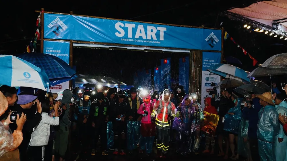 Cuộc đua marathon leo núi tại Sapa chính thức tranh tài vào sáng 9-9. Ảnh: VMM