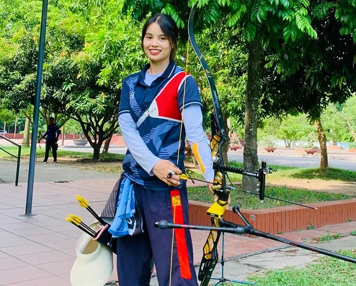 Ánh Nguyệt là một trong những niềm hy vọng huy chương vàng của đội bắn cung Hà Nội tại Đại hội thể thao toàn quốc năm nay. Ảnh: A.NGUYỆT