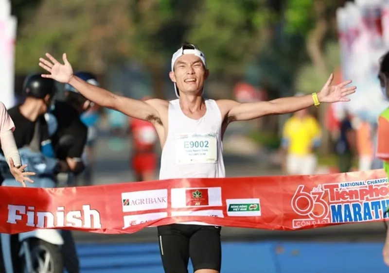 Hoàng Nguyên Thanh đang là đương kim vô địch cự ly marathon nam tại giải đấu. Ảnh: NHƯ Ý