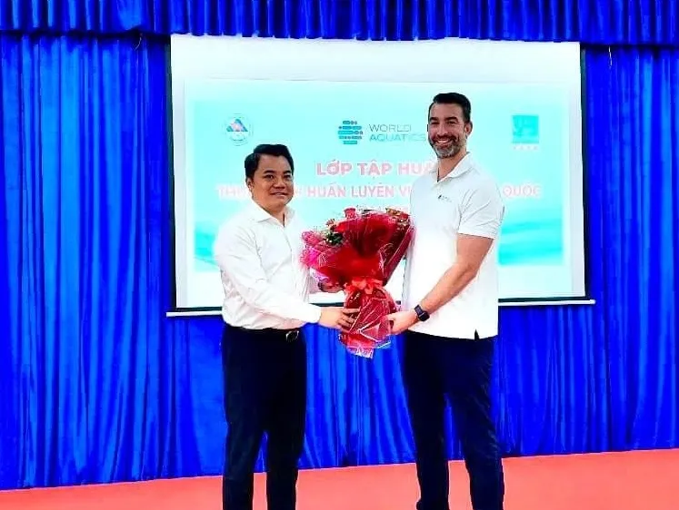 Chuyên gia của FINA đã có mặt tại Đà Nẵng để tham gia lớp tập huấn HLV toàn quốc cho bơi Việt Nam. Ảnh: ĐÀ NẴNG