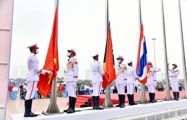Lễ thượng cờ tại SEA Games luôn rất linh thiêng và trang trọng đối với từng đoàn thể thao tham dự Đại hội. Ảnh: DŨNG PHƯƠNG