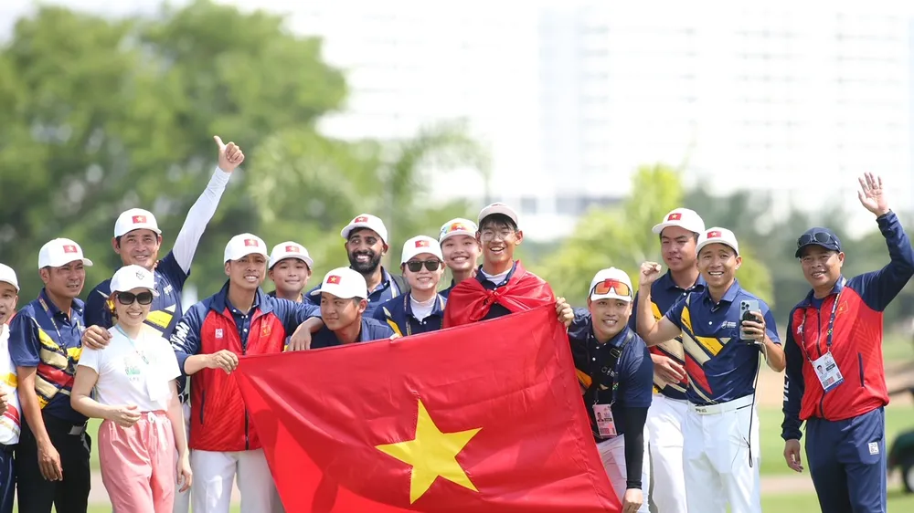 Đội golf Việt Nam đã có kỳ tích ở SEA Games 32 lần này. Ảnh: DŨNG PHƯƠNG