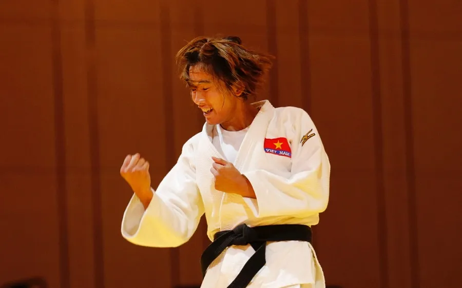 Võ sĩ Hoàng Thị Tình đã bảo vệ thành công tấm HCV tại SEA Games 32. Ảnh: D.P