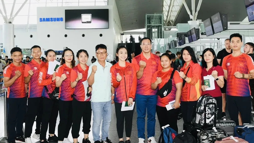 Đội tuyển bắn súng Việt Nam lên đường đi thi đấu vô địch thế giới 2023. Ảnh: X.V