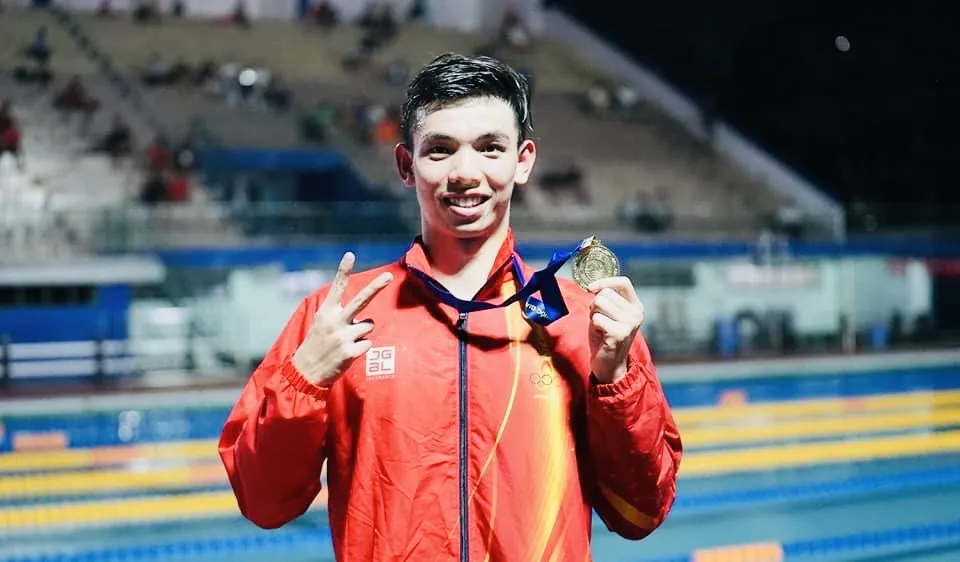Nguyễn Huy Hoàng vừa thi đấu xong giải bơi vô địch quốc gia 2023 tại TPHCM. Ảnh: HUY HOÀNG
