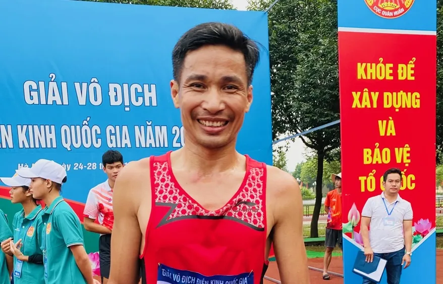 Nguyễn Văn Lai đã có HCV nội dung 5.000m tại giải năm nay. Ảnh: MINH MINH