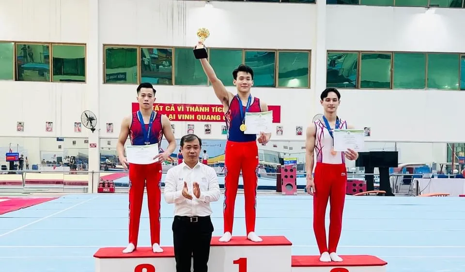 Văn Vĩ Lương có tấm HCV toàn năng cá nhân nam tại giải vô địch quốc gia năm nay. Ảnh: MINH SANG