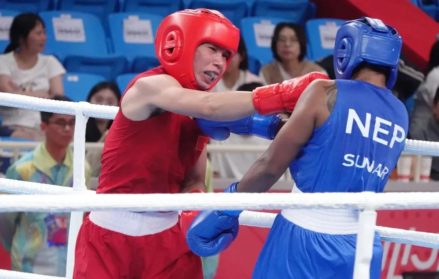 Hà Thị Linh (đỏ) từng thi đấu SEA Games 32, AISAD 19 có mặt dự giải vô địch quốc gia năm nay. Ảnh: ĐOÀN TTVN