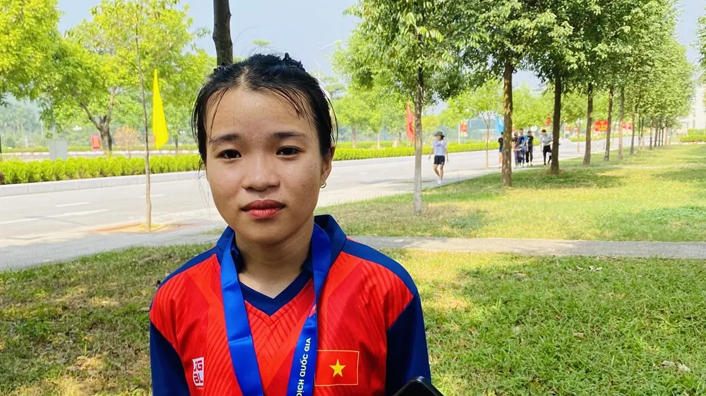 Lê Thị Tuyết sẽ thi đấu nội dung marathon nữ tại giải ở Phú Yên sắp tới và quyết tâm đạt kết quả cao nhất. Ảnh: MINH MINH