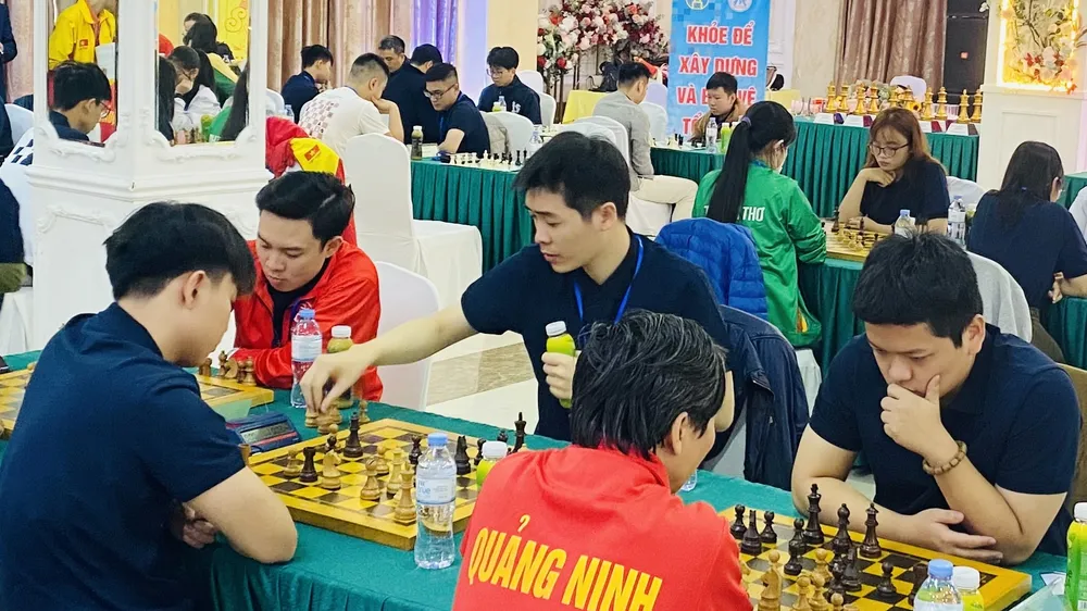 Lê Tuấn Minh có ngôi vô địch cờ siêu chớp năm nay. Ảnh: MINH MINH