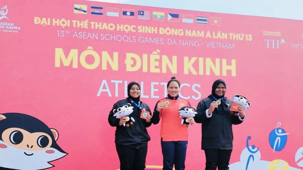 Khánh Băng đã vô địch đẩy tạ tại ASG 2024 trên sân nhà. Ảnh: PHẠM TẤN ĐẠT