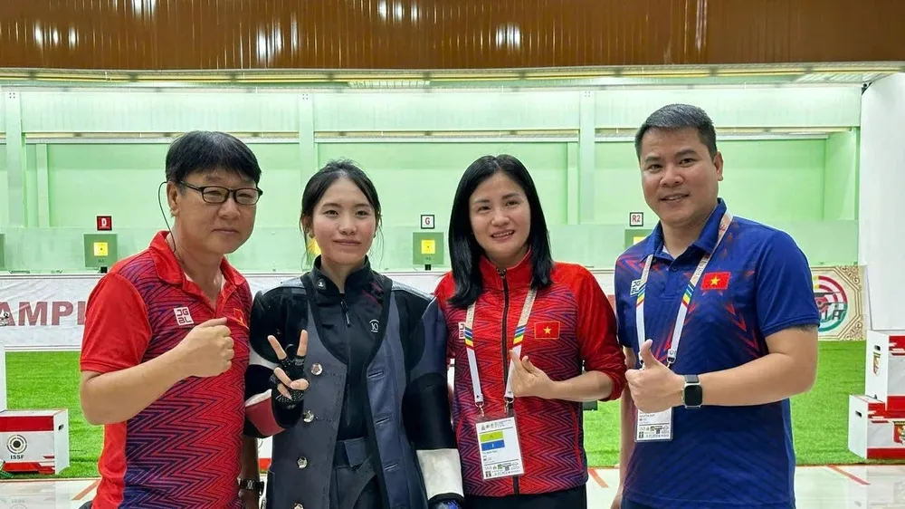 Xạ thủ Lê Thị Mộng Tuyền đã giành suất Olympic 2024 cho thể thao TPHCM. Ảnh: MINH MINH