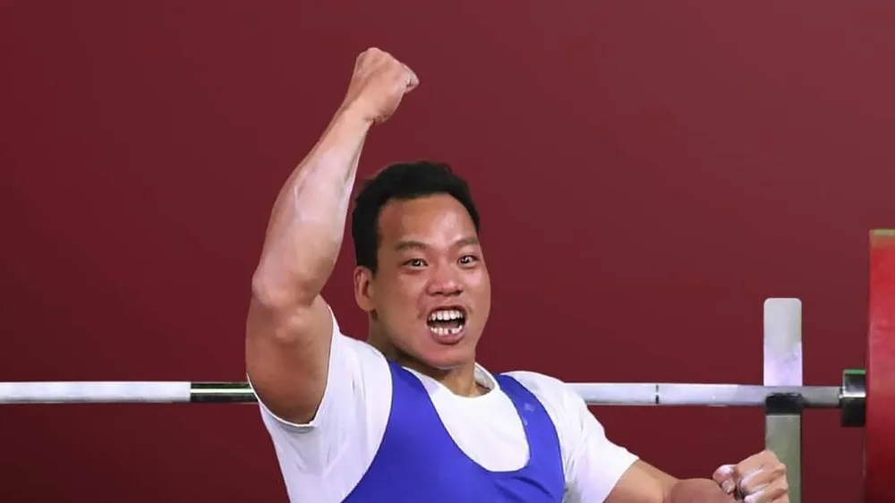 Tuyển thủ thể thao người khuyết tật môn cử tạ Lê Văn Công sẽ dự Paralympic Paris 2024. Ảnh: PARALYMPICVN