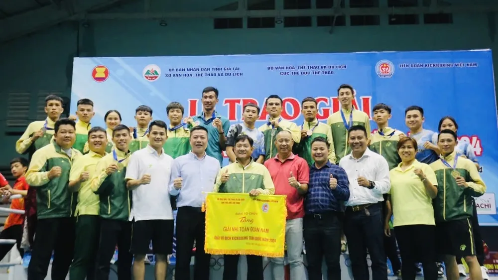 Đội kickboxing TPHCM tại giải vô địch quốc gia 2024. Ảnh: LÊ VĂN NGỌC