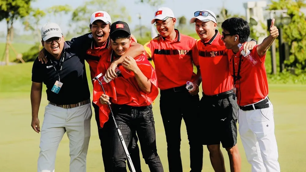 Đội golf Việt Nam đã vô địch giải đồng đội châu Á-Thái Bình Dương 2024 trên sân nhà. Ảnh: VGA
