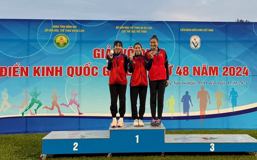 3 VĐV dẫn đầu nội dung 400m nữ tại giải điền kinh vô địch quốc gia 2024. Ảnh: MINH MINH