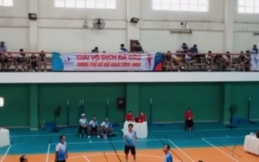 Đá cầu nghệ thuật (cầu kiểng) có sức hút phong trào rất lớn tại các thành phố trong cả nước. Ảnh: MINH MINH