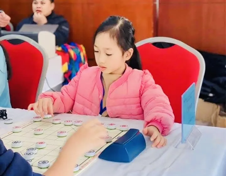 Kỳ thủ trẻ có cơ hội thi đấu tại giải Tìm gương mặt trẻ tài năm 2025 của Liên đoàn cờ tướng Việt Nam. Ảnh: LĐCOTUONGVN