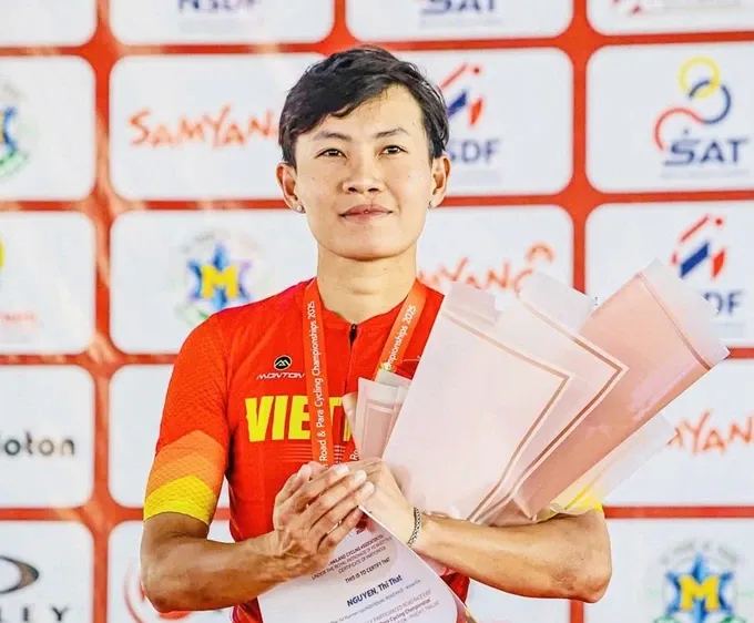 Nguyễn Thị Thật đang có hạng 129 trên bảng xếp hạng cua-rơ nữ đường trường thế giới của UCI. Ảnh: THAICYCLING