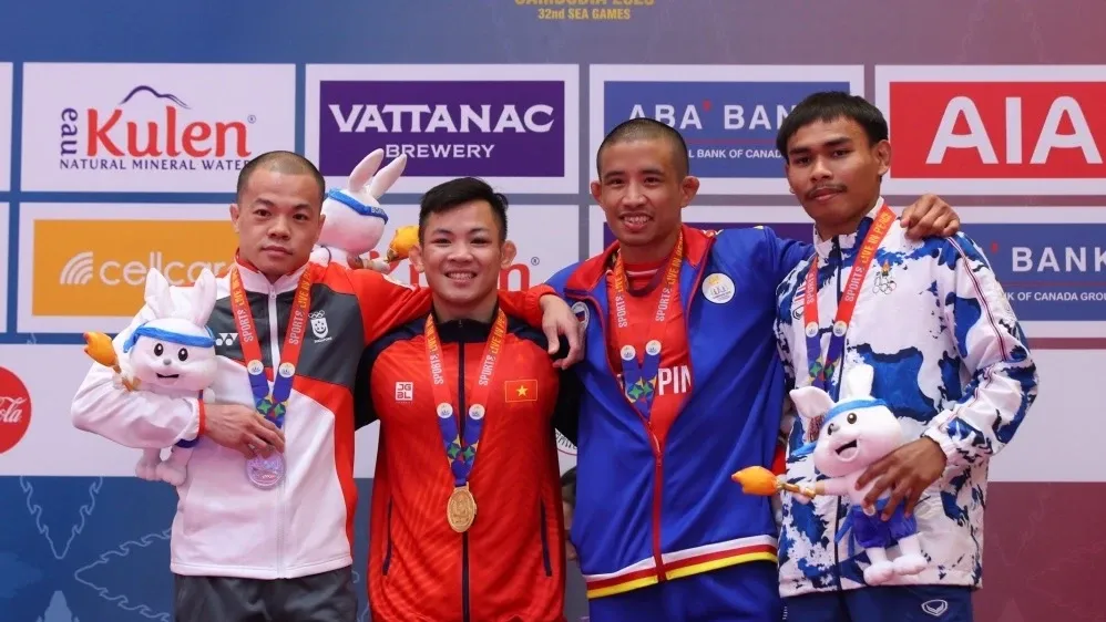 Võ sỹ Đào Hồng Sơn (áo đỏ) vẫn đang là gương mặt chủ lực của đội jujitsu Việt Nam. Ảnh: DŨNG PHƯƠNG