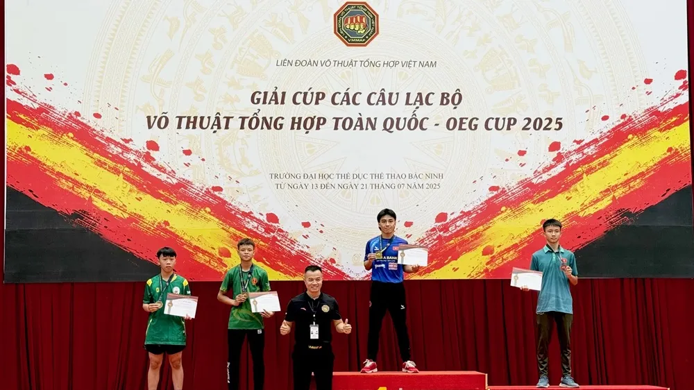 Võ sĩ An Duy của đội MMA Trung tâm TDTT TPHCM giành HCV tại giải năm nay. Ảnh: MINH MINH