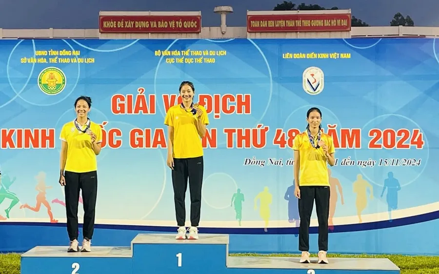 Phạm Quỳnh Giang (1) lỡ cơ hội bảo vệ ngôi vô địch nhảy cao nữ từng đạt được ở năm 2024 tại giải quốc gia năm nay. Ảnh: MINH MINH