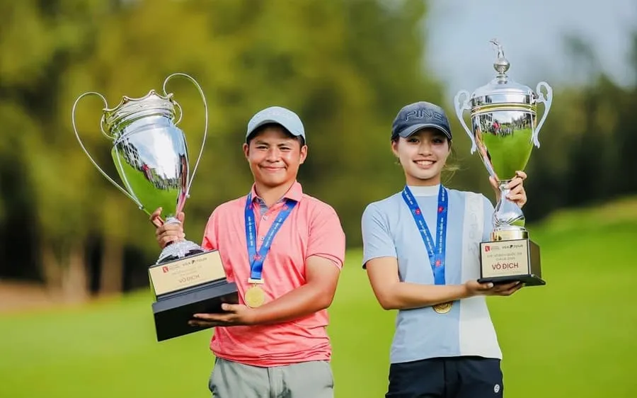 Tuấn Anh và Chúc An là nhà vô địch golf quốc gia 2025. Ảnh: VGA
