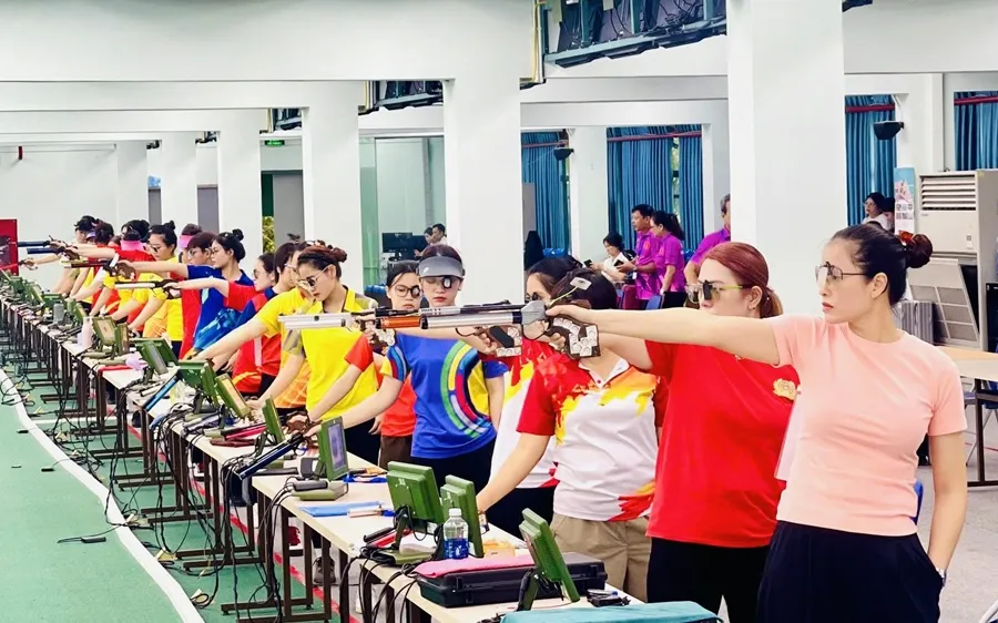 Xạ thủ cả nước tham dự giải vô địch các tay súng xuất sắc 2025. Ảnh: VŨ ANH