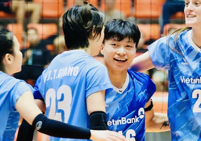 Cầu thủ Đặng Thị Hồng có thể theo học Đại học chuyên ngành thể thao trong thời gian sớm nhất. Ảnh: DŨNG PHƯƠNG