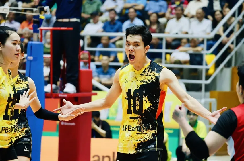 Bích Tuyền (10) đủ điều kiện tham dự giai đoạn 2 giải vô địch quốc gia 2025. Ảnh: DŨNG PHƯƠNG