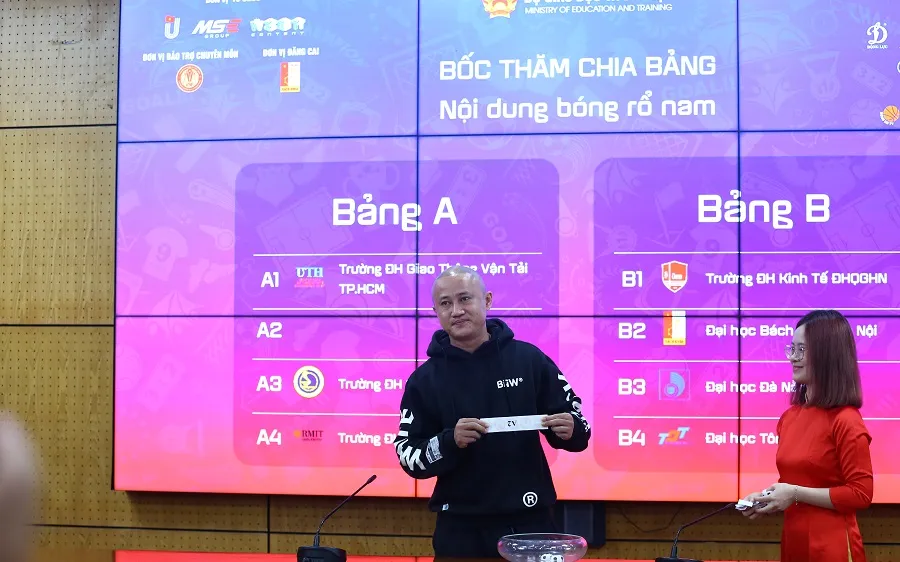 Ban tổ chức bốc thăm bảng đấu vòng chung kết giải bóng rổ sinh viên toàn quốc 2025. Ảnh: BỘ GD&ĐT