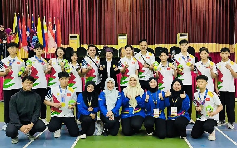Đội pencak silat học sinh Việt Nam thi đấu tại Brunei lần này. Ảnh; SILAT VIETNAM