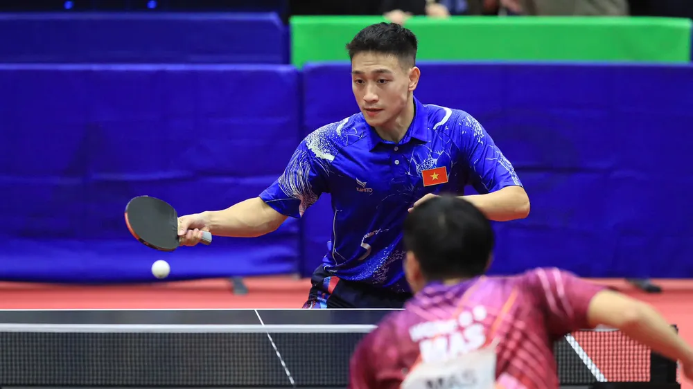 Tay vợt Nguyễn Anh Tú và đồng đội đã chơi tốt tại trận bán kết. Ảnh: DŨNG PHƯƠNG