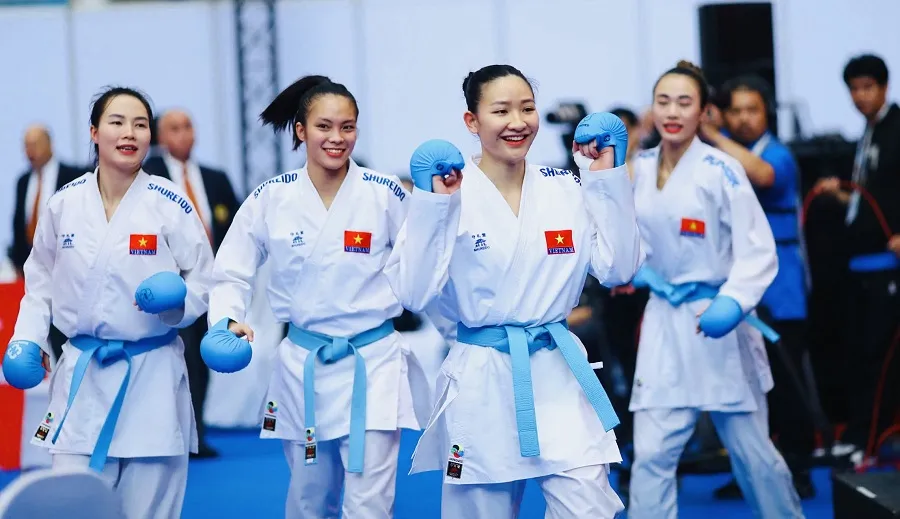 Đội kumite nữ của tuyển karate Việt Nam đã lên ngôi vô địch SEA Games 33-2025. Ảnh: DŨNG PHƯƠNG